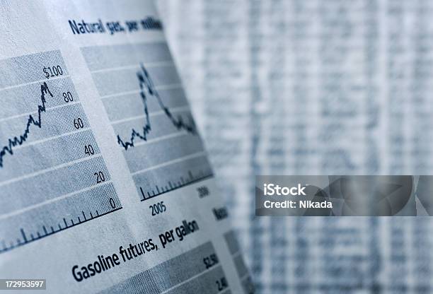 Рост Цен На Нефть — стоковые фотографии и другие картинки Газета - Газета, Диаграмма, Фондовый рынок и биржа