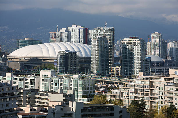 istock Vancouver Skyline With BC Place And Rogers Arena 172954339