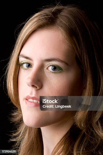 Retrato De Mujer Joven Holandés Foto de stock y más banco de imágenes de 18-19 años - 18-19 años, Adolescente, Adulto