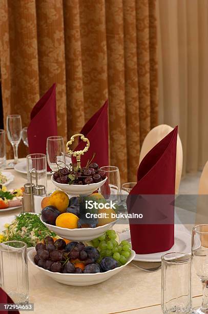 Servicio De Catering Y Banquetes Foto de stock y más banco de imágenes de Bufé - Bufé, Industria alimentaria, Oficio de hostelería