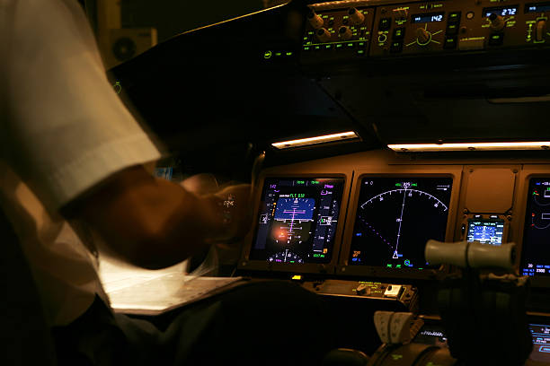 cabina di pilotaggio per la preparazione - cockpit airplane autopilot dashboard foto e immagini stock