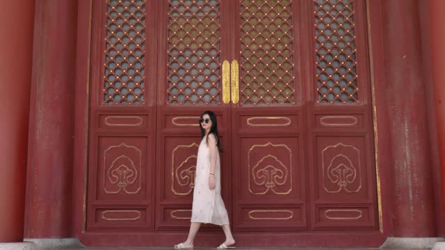 A beautiful woman at the Temple of Heaven in Beijing.