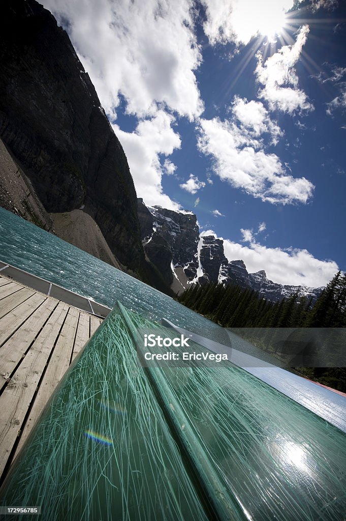 Lago de montaña - Foto de stock de Agua libre de derechos