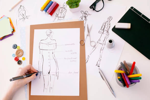 istock Fashion sketches 1729569398