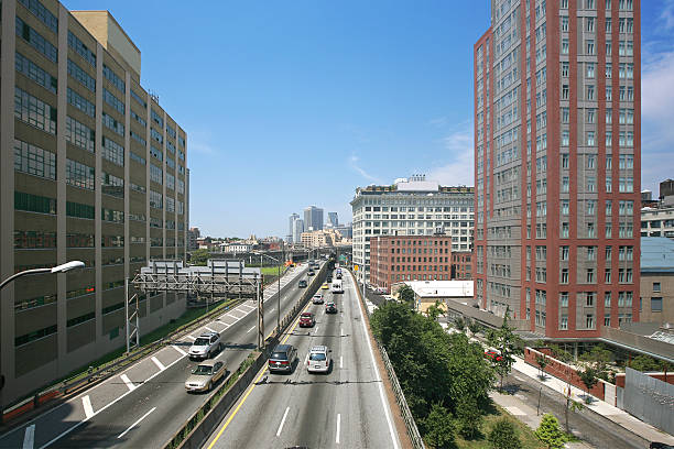 istock Brooklyn Queens Expressway, New York 172957283