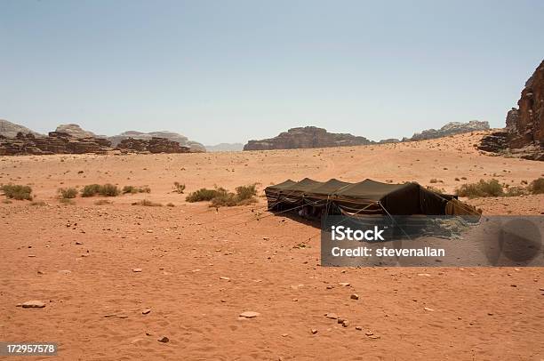 Carpa Beduino Foto de stock y más banco de imágenes de Aislado - Aislado, Arena, Asia Occidental