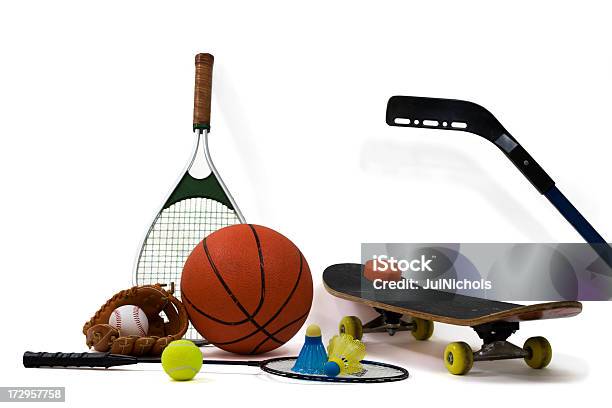 Variedad De Equipos Deportivos Foto de stock y más banco de imágenes de Artículos deportivos - Artículos deportivos, Baloncesto, Blanco - Color