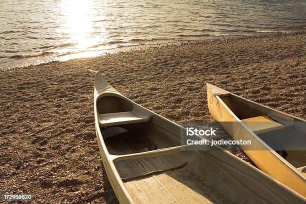 Canoa A Due - Fotografie stock e altre immagini di Ambientazione esterna - Ambientazione esterna, Ambientazione tranquilla, Barca a remi