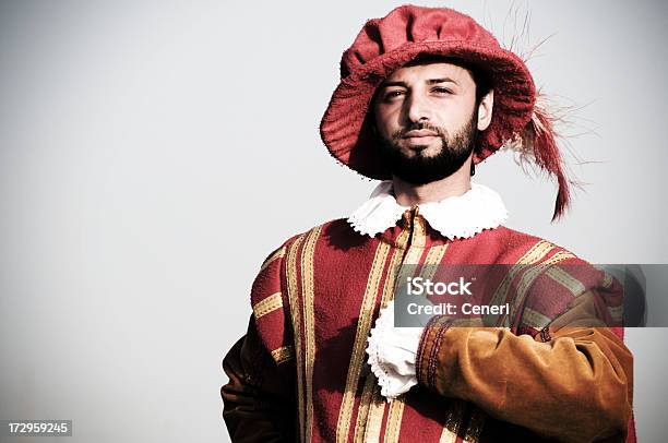 Oficial Da Guardia - Fotografias de stock e mais imagens de Homens - Homens, Medieval, Estilo do século 16