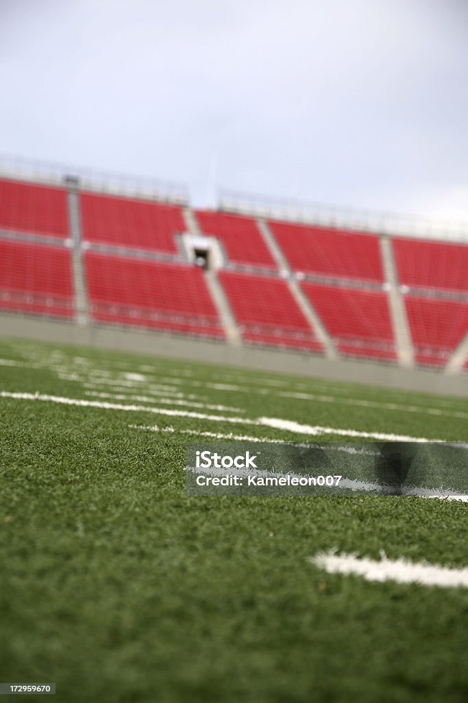 Stade de Football de série - Photo de Ballon de football américain libre de droits