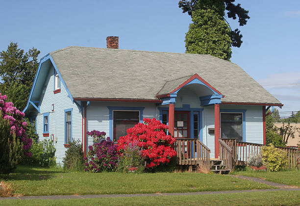 istock Small 1940s Style Bungalow Home 172959977