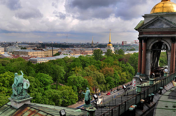 istock St Petersburg overview 172962588