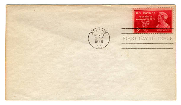 istock Memorial poppy stamp and envelope 172963459
