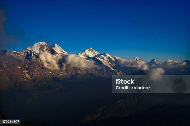 Foto de Monte Eiger Antes Do Pôrdosol e mais fotos de stock de 2000-2009 - 2000-2009, Alpes europeus, Azul