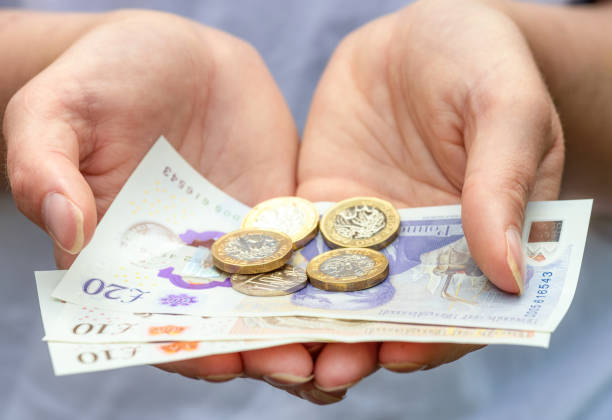 istock Ready to pay with UK cash 1729659749