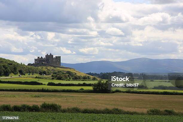 Photo libre de droit de Rocher De Cashel banque d'images et plus d'images libres de droit de Château - Château, Colline, Moyen-Âge