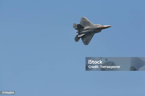 F 22 Raptor В Полете — стоковые фотографии и другие картинки Авиакосмическая промышленность - Авиакосмическая промышленность, Авиашоу, Агрессия