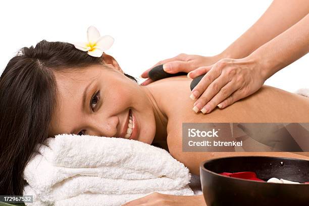 Massage Stockfoto und mehr Bilder von 20-24 Jahre - 20-24 Jahre, Alternative Behandlungsmethode, Ayurveda