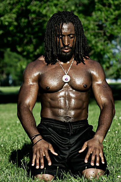 sweating athleten - men necklace black sweat stock-fotos und bilder