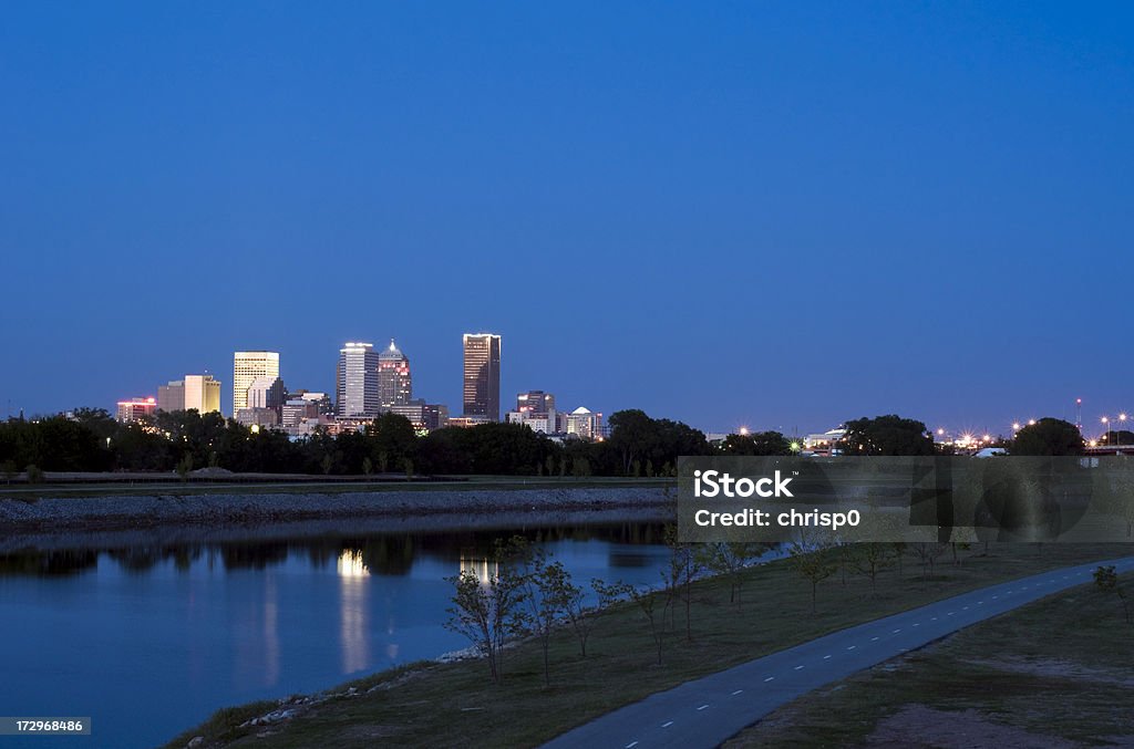 Oklahoma City Skyline w zmierzchu - Zbiór zdjęć royalty-free (Oklahoma City)