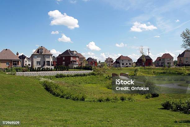 Novo Alta Classe Área Residencial - Fotografias de stock e mais imagens de Ajardinado - Ajardinado, Alpendre, Alta Sociedade