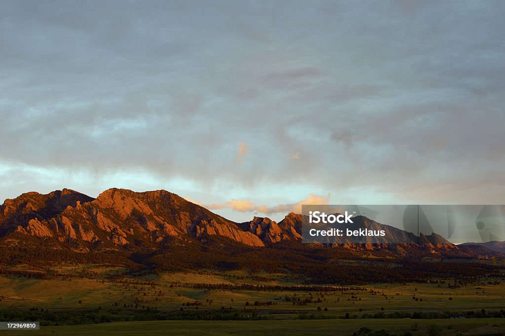 Boulder Flatirons - Foto de stock de Beleza natural - Natureza royalty-free