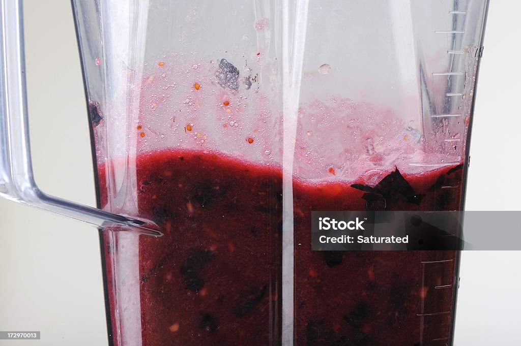 Smoothie de frutas, frutas no liquidificador - Foto de stock de Framboesa royalty-free