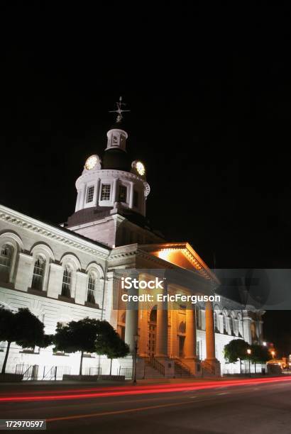 Foto de City Hall À Noite Kingstonontário e mais fotos de stock de Característica arquitetônica - Característica arquitetônica, Cidade, Domo