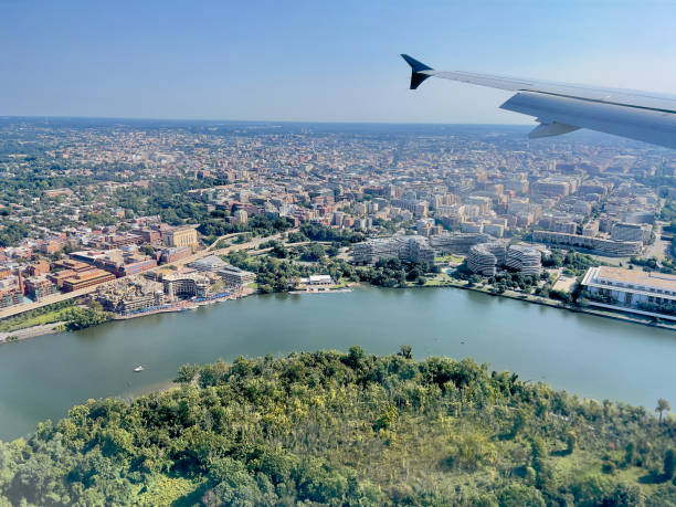 istock Air View / Theodore Roosevelt Island and the Watergate Complex under the wing. 1729708464