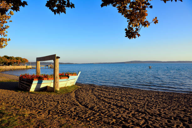 trevignano romano lazio italia - bracciano fotografías e imágenes de stock