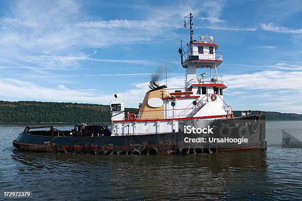 Schlepper Stockfoto und mehr Bilder von Schlepper - Schlepper, Seitenansicht, Bundesstaat New York