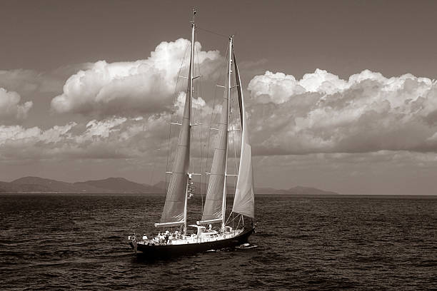 istock daydream sailing yacht above view 172973345