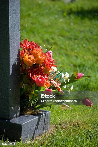 Accento Grave - Fotografie stock e altre immagini di Ambientazione tranquilla - Ambientazione tranquilla, Anglicanesimo, Chiesa