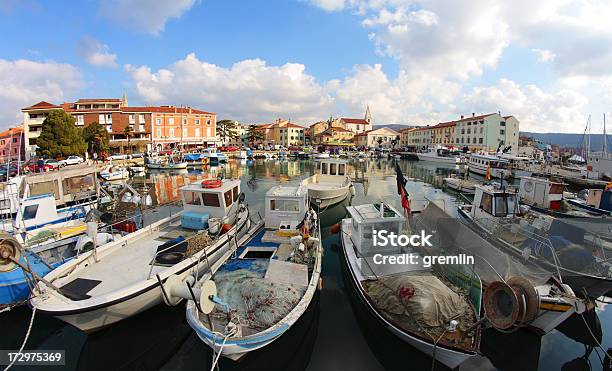 Barcos - Fotografias de stock e mais imagens de Abandonado - Abandonado, Antigo, Baía