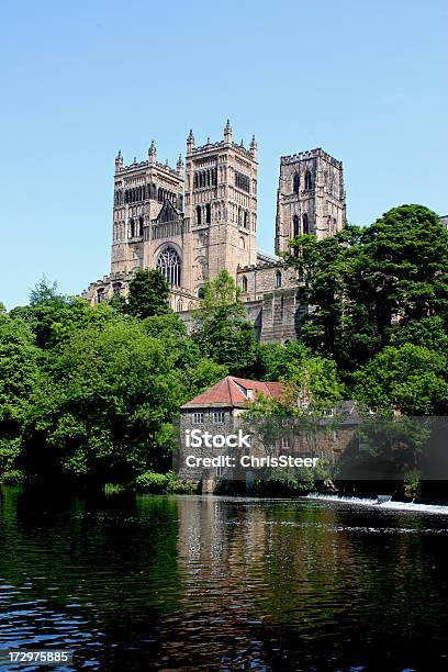 Cattedrale Di Durham Nel Fiume Wear - Fotografie stock e altre immagini di Cattedrale - Cattedrale, Cattedrale di Durham, Contea di Durham - Inghilterra