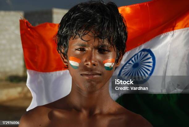 Foto de Indian Da Juventude e mais fotos de stock de Dia da Independência da Índia - Dia da Independência da Índia, Criança, Favela - Área Destituída