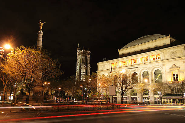 place du châtelet - théâtre du châtelet foto e immagini stock