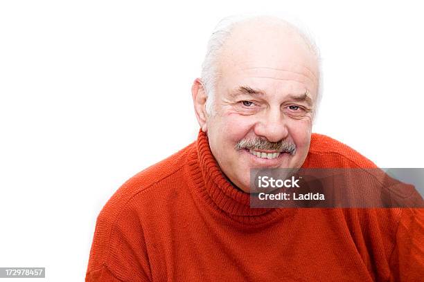 Felice Senior - Fotografie stock e altre immagini di 60-64 anni - 60-64 anni, Primo piano del volto, Sfondo bianco