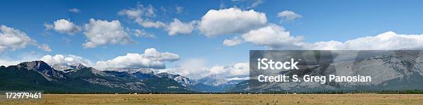 Montagne Rocciose Canadesi - Fotografie stock e altre immagini di Alberta - Alberta, Ambientazione esterna, Ambientazione tranquilla