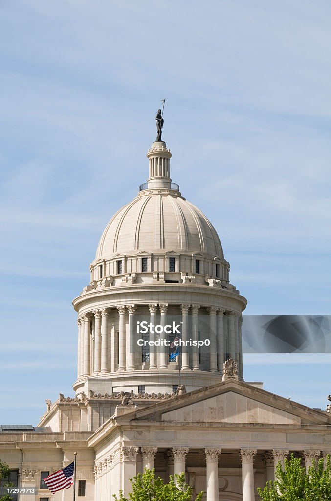 State Capitol-Nahaufnahme anzeigen - Lizenzfrei Amerikanische Flagge Stock-Foto