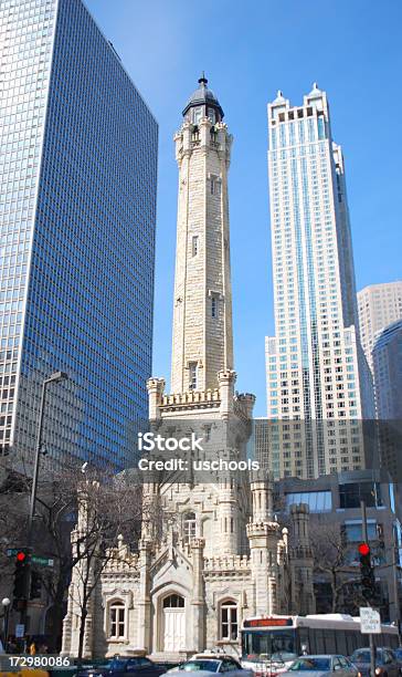 シカゴの街並みウォータータワー - ヒストリックウォータータワーのストックフォトや画像を多数ご用意 - ヒストリックウォータータワー, アメリカ中西部, イリノイ州