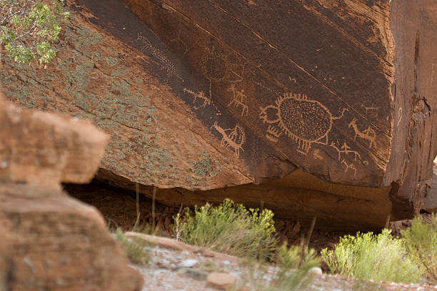 istock Ute petroglyphs in Dominguez Canyon, Colorado 172981021