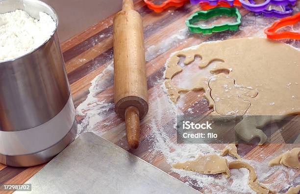 Fazer Doces Cookies - Fotografias de stock e mais imagens de Alimentação Não-saudável - Alimentação Não-saudável, Assadeira - Bandeja, Bolacha