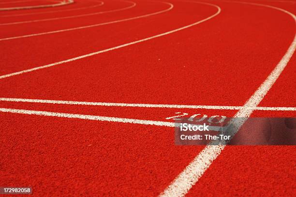 De 200 Metros - Fotografias de stock e mais imagens de Aspiração - Aspiração, Atletismo, Campo de Atletismo