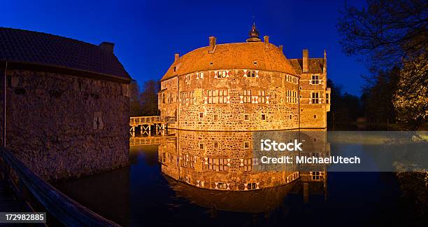 Oświetlony Zamek Panorama - zdjęcia stockowe i więcej obrazów Frontowe drzwi - Frontowe drzwi, Kultura niemiecka, Niemcy