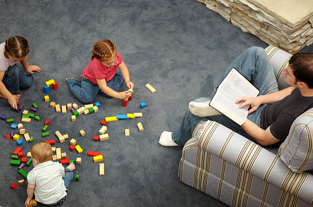 istock Family at Home 172982900