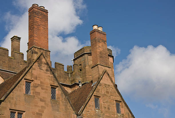 Chimneys and Crenellations "The gable ends of Leicester's Gatehouse, Kenilworth Castle, Warwickshire, England." kenilworth castle stock pictures, royalty-free photos & images