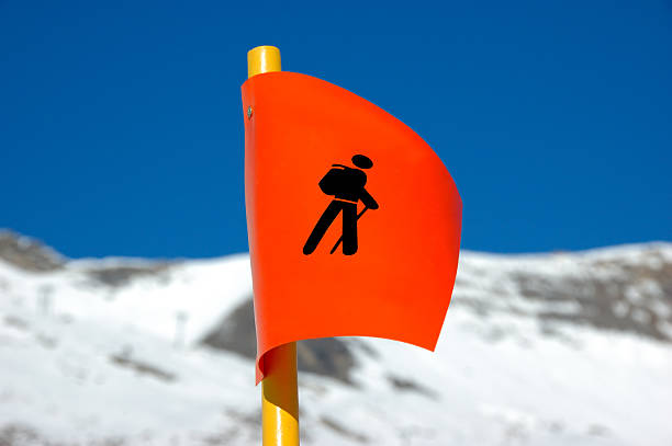 고산대 경로 팻말 - clear sky ski footpath snow 뉴스 사진 이미지