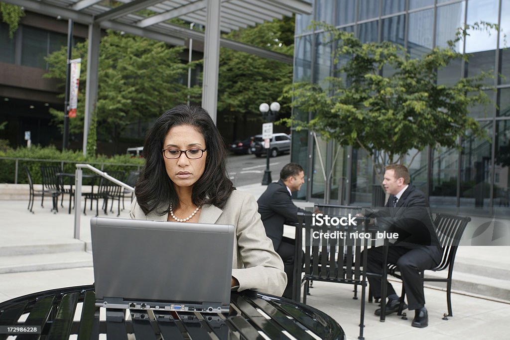 Business-Frau mit laptop - Lizenzfrei Afrikanischer Abstammung Stock-Foto