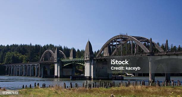 Ponte - Fotografias de stock e mais imagens de Betão - Betão, Costa de Oregon, Destino de Viagem